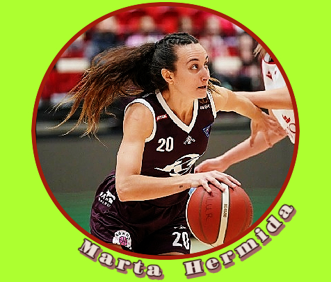 We see Marta Hermida, women's basketball player from Spain, seen here playing for Tindastoll in the top Iceland league, driving with the ball in uniform #20, hair flying.