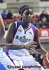 Crystal Langhorne, on defense in a game for the Heilongjiang Shenda team in the Chinese Basketball Association
