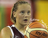 Image of Sabine Niedola, Liepahas Metalurgs basketball player, shooting a foul shot.