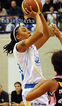 Takia Starkes shooting a jump shot to the right of picture, for Muraltese, in a 49 point game against Fribourg, in the Switzerlandtop league, the LNA. Ti-Press.